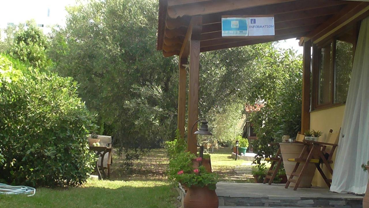 נאה רודה Studios Tripiti מראה חיצוני תמונה