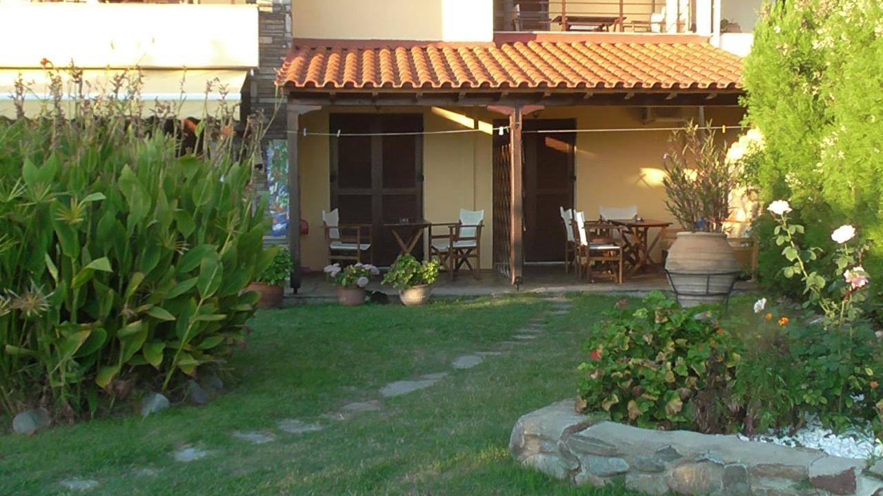 נאה רודה Studios Tripiti מראה חיצוני תמונה